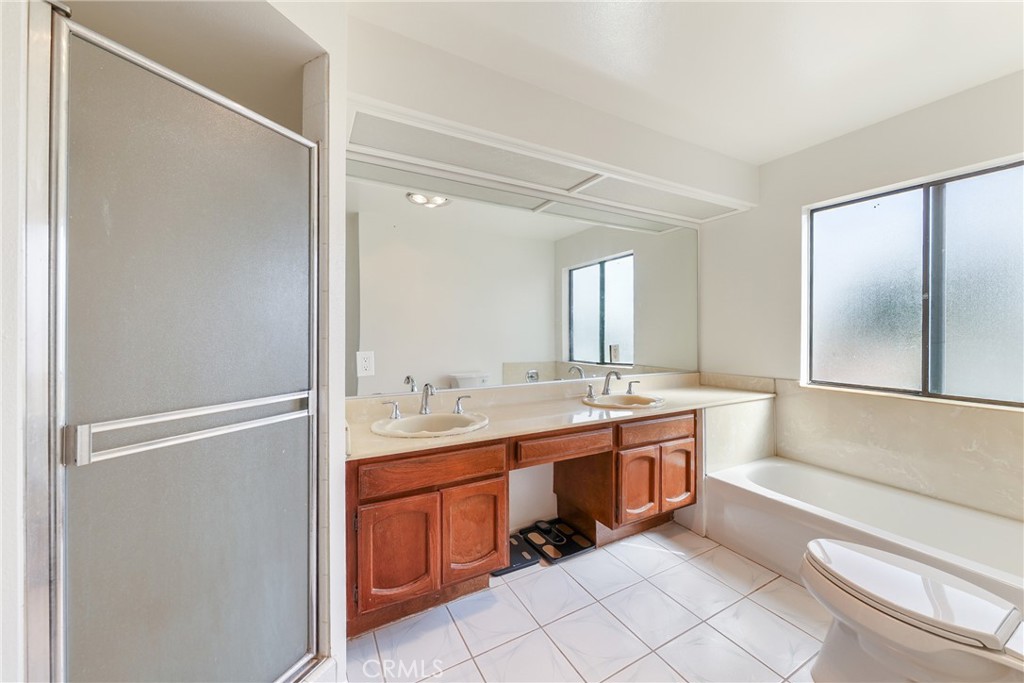 20448 Arminta Street Winnetka, CA 91306 - Photo 15 of 23