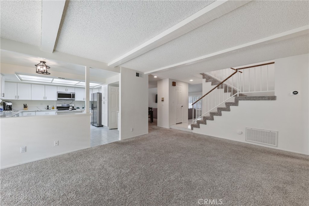 20448 Arminta Street Winnetka, CA 91306 - Photo 9 of 23