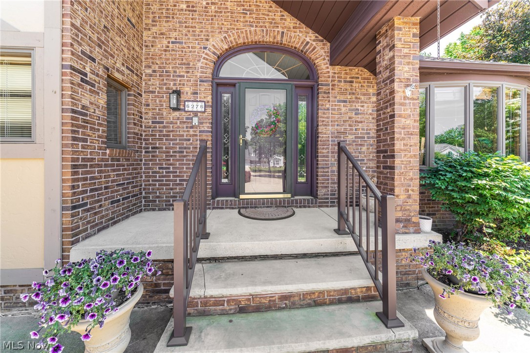 6276 Coldstream Road Highland Heights, OH 44143 - Photo 4 of 49