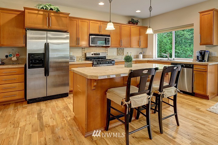23809 17th Avenue West Bothell, WA 98021 - Photo 4 of 20