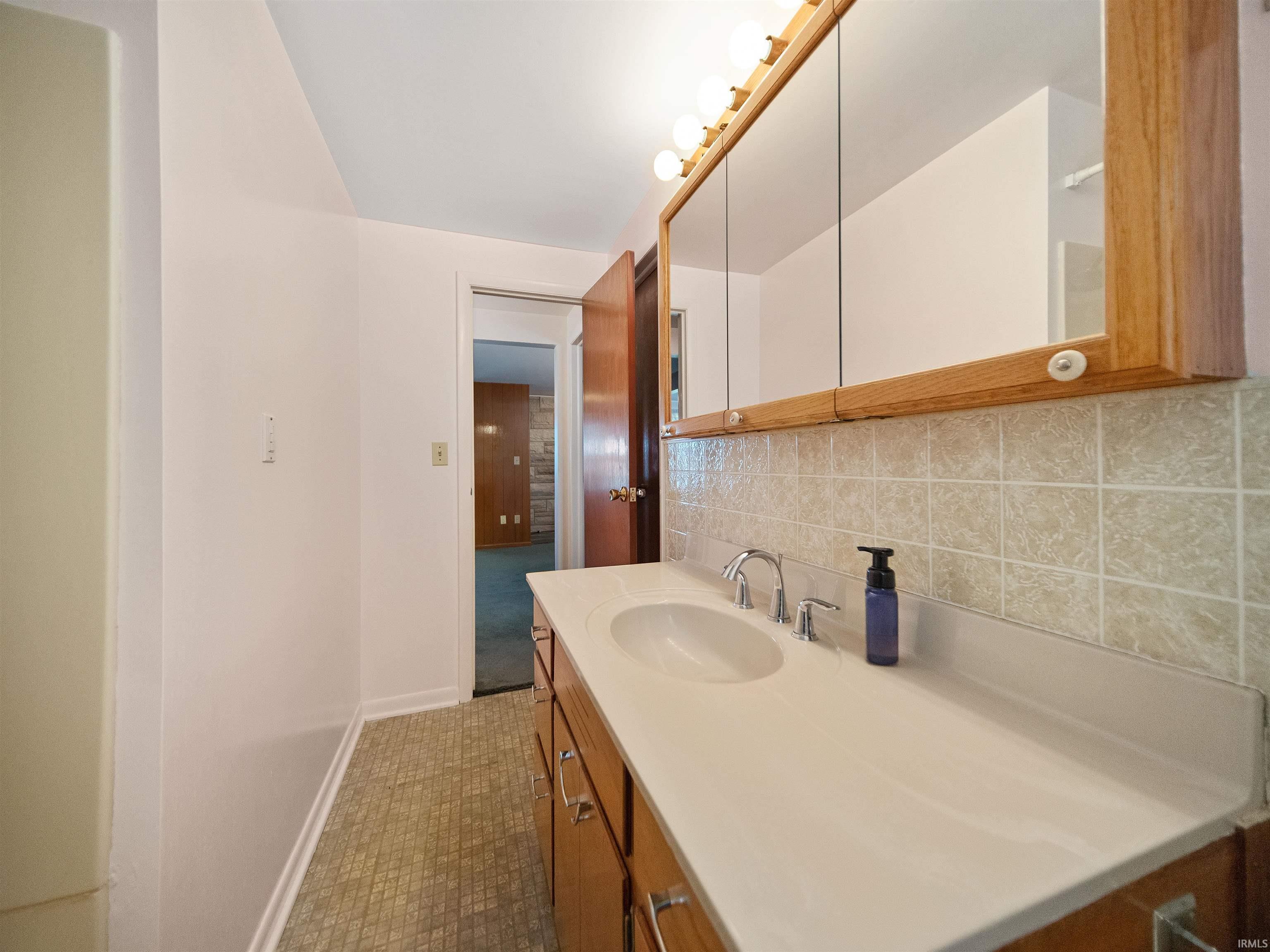 24034 Hoagland Road Monroeville, IN 46773 - Photo 13 of 36 Gallery Image 13