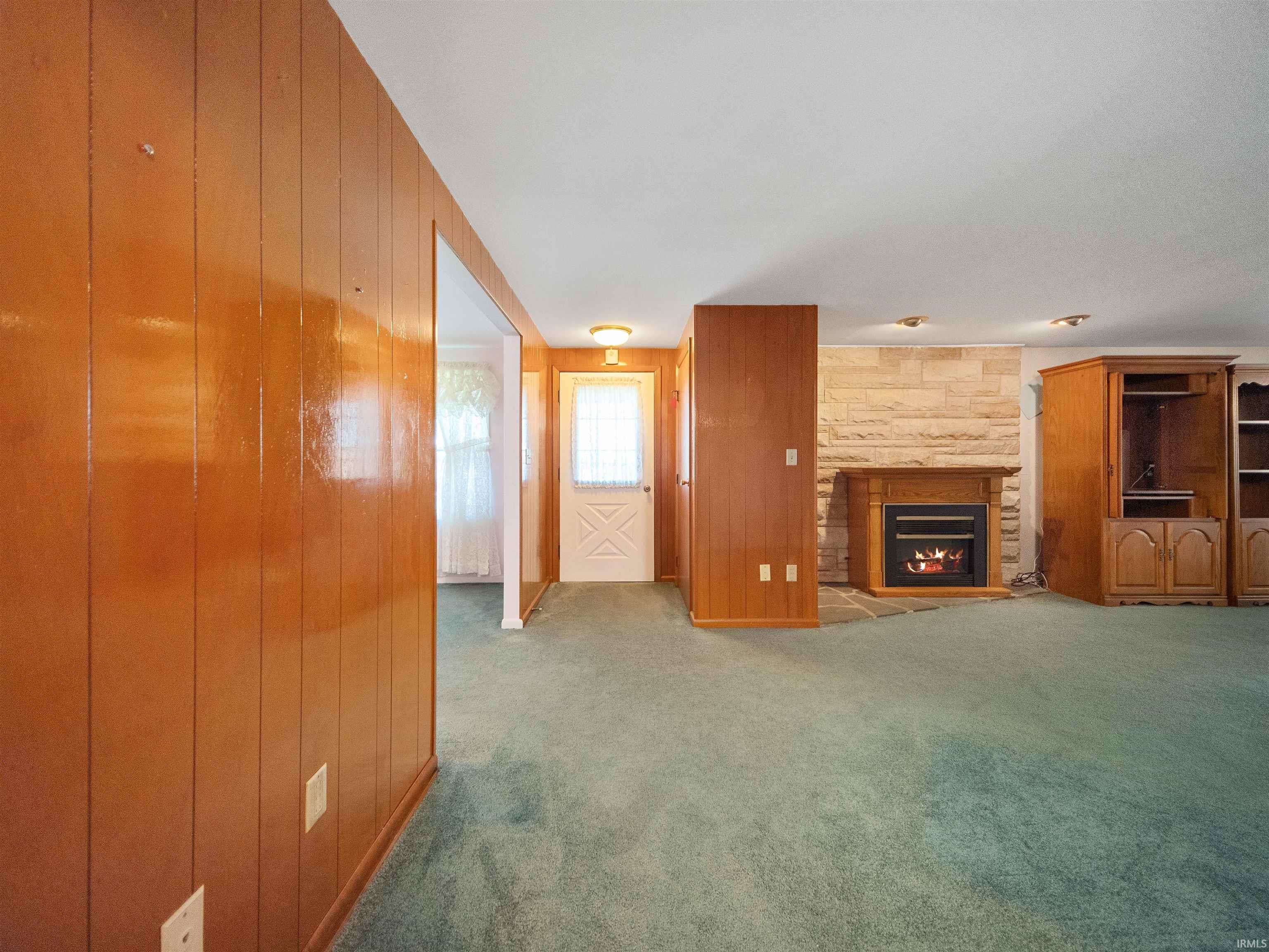24034 Hoagland Road Monroeville, IN 46773 - Photo 6 of 36 Gallery Image 6