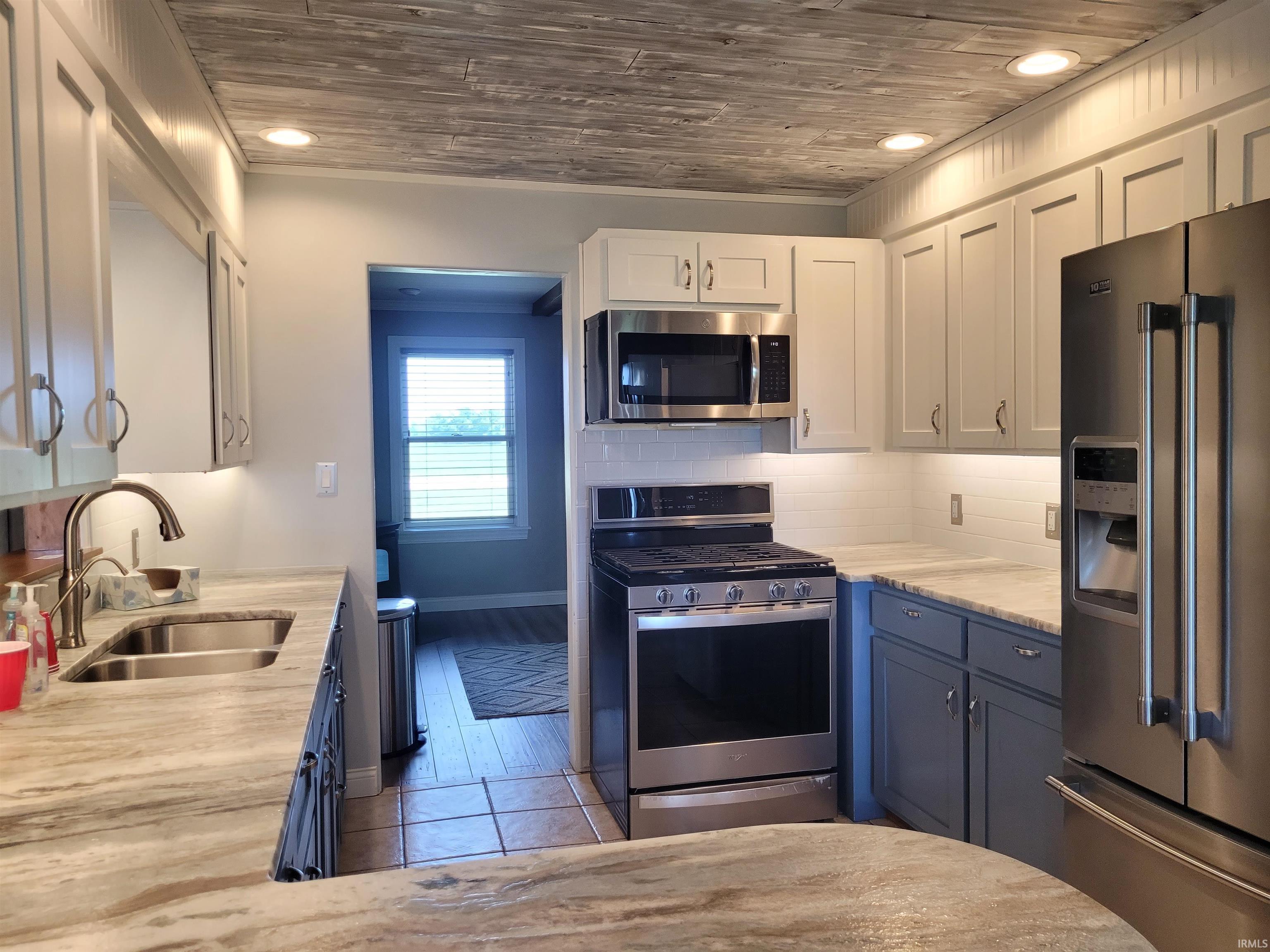 14250 Pierce Road Bremen, IN 46506 - Photo 3 of 35