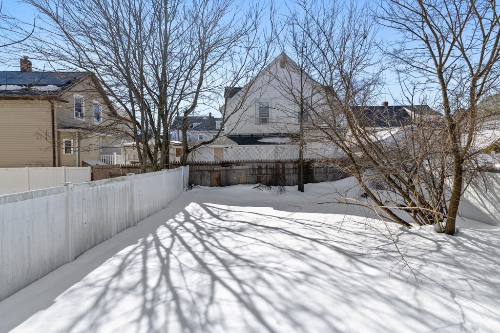 7 Ward Street Lynn, MA 01902 - Photo 4 of 28