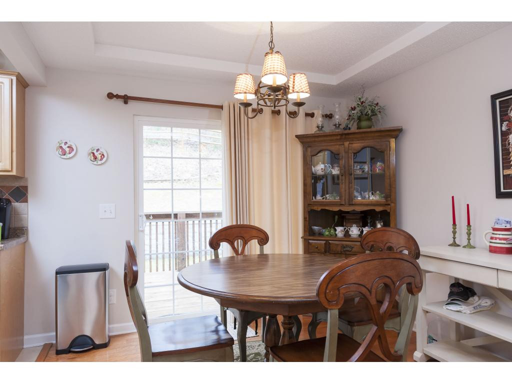 1003 Cherokee Road Johnson City, TN 37604 - Photo 7 of 24 Dining Area