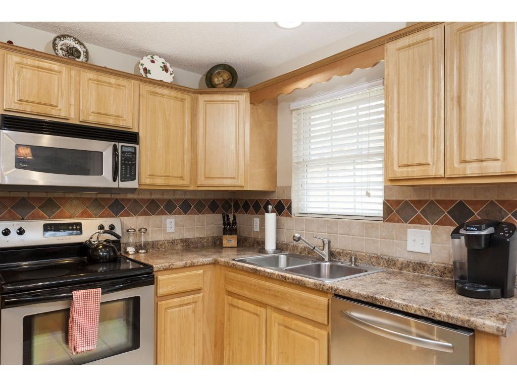 1003 Cherokee Road Johnson City, TN 37604 - Photo 9 of 24 Kitchen