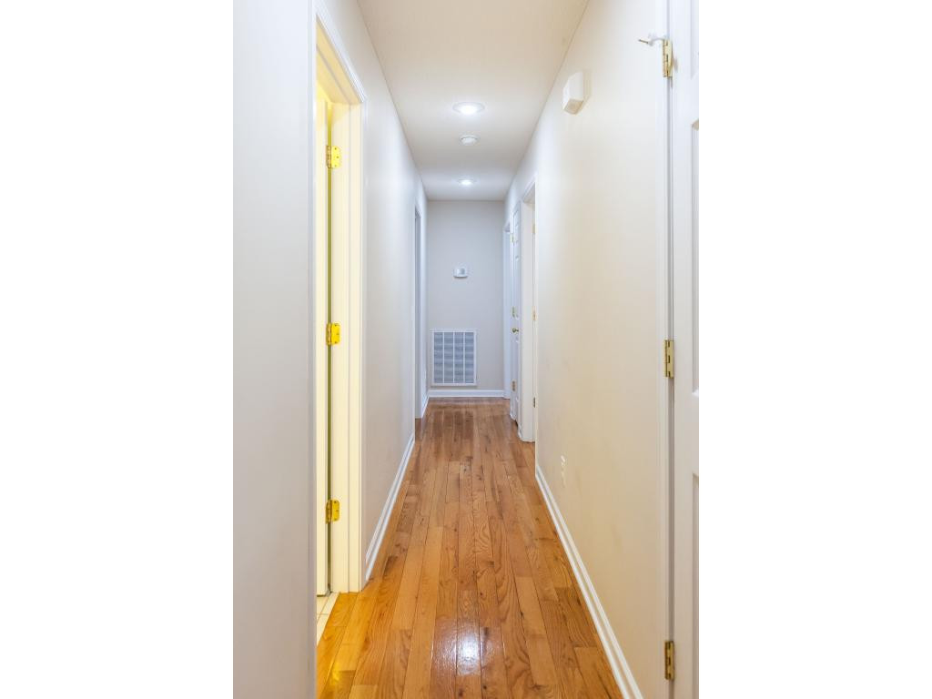 1003 Cherokee Road Johnson City, TN 37604 - Photo 10 of 24 Pretty Hardwood Floors