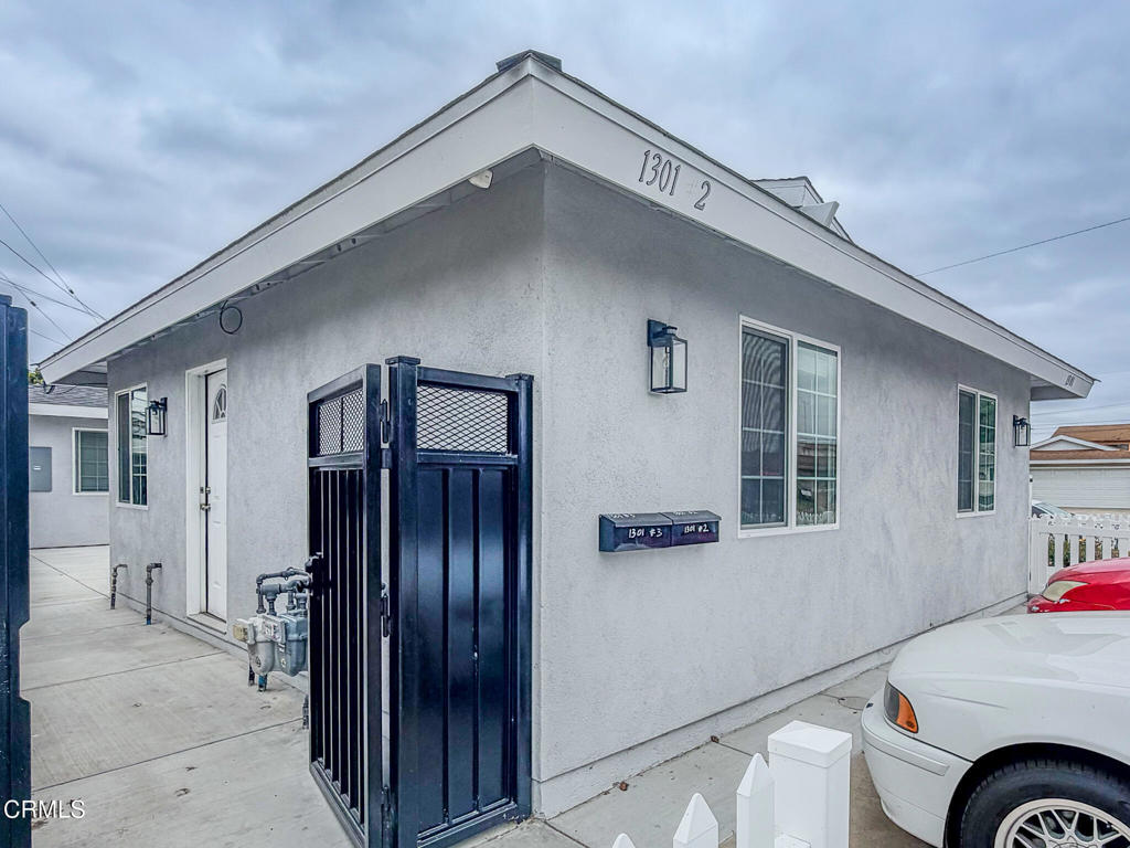 1301 Kingswood Way, Unit 2 Oxnard, CA 93030 - Photo 18 of 18 a view of front door
