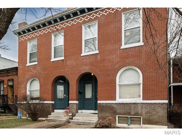 $249,900 | 2121 Utah Street, St. Louis, MO 63118