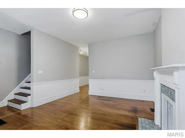 $249,900 | 2121 Utah Street, St. Louis, MO 63118