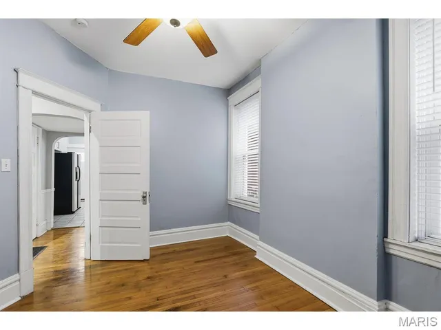 $249,900 | 2121 Utah Street, St. Louis, MO 63118