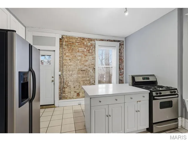 $249,900 | 2121 Utah Street, St. Louis, MO 63118