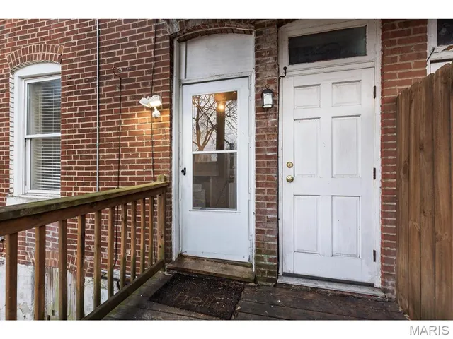 $249,900 | 2121 Utah Street, St. Louis, MO 63118