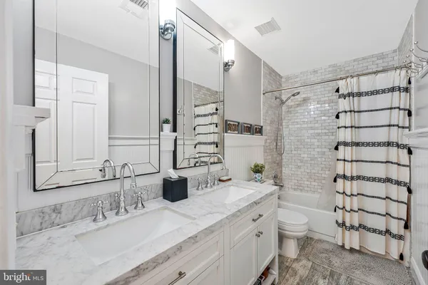 $999,900 | 10430 Heritage Landing Road, Burke, VA 22015