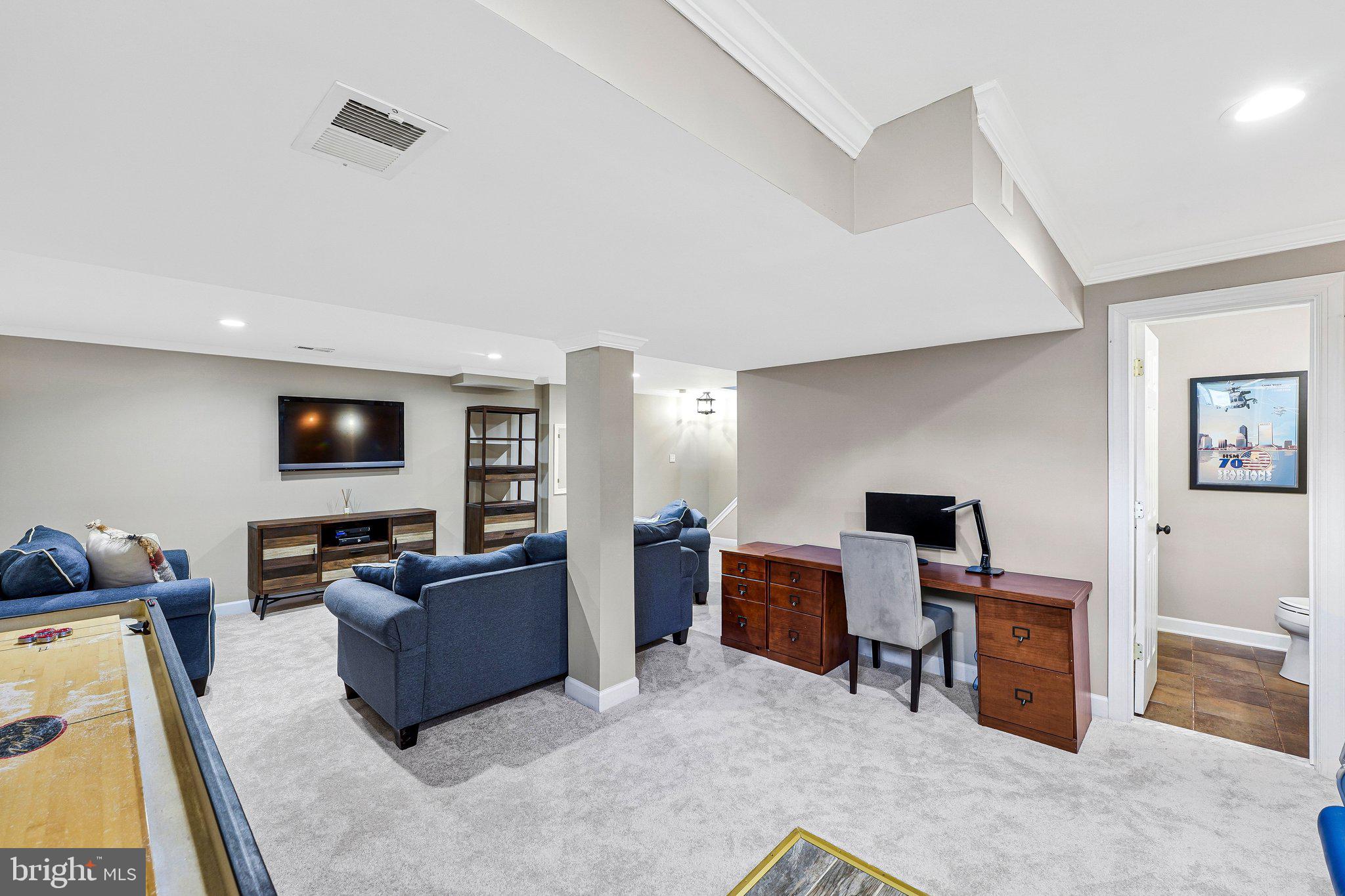 10430 Heritage Landing Road Burke, VA 22015 - Photo 35 of 67