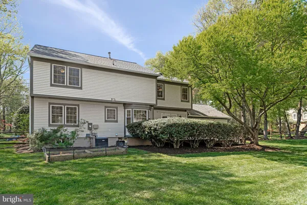 $999,900 | 10430 Heritage Landing Road, Burke, VA 22015