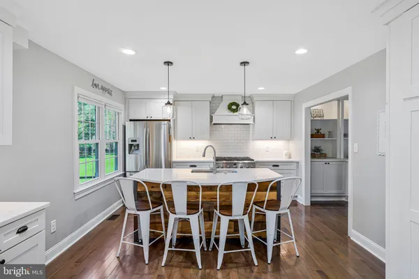 $999,900 | 10430 Heritage Landing Road, Burke, VA 22015