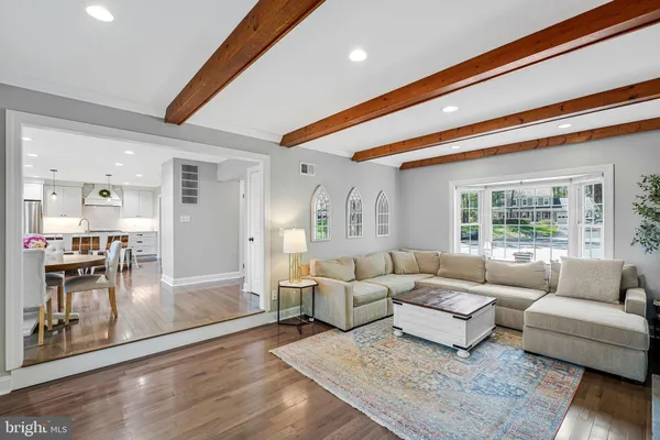 $999,900 | 10430 Heritage Landing Road, Burke, VA 22015