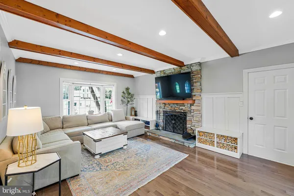 $999,900 | 10430 Heritage Landing Road, Burke, VA 22015