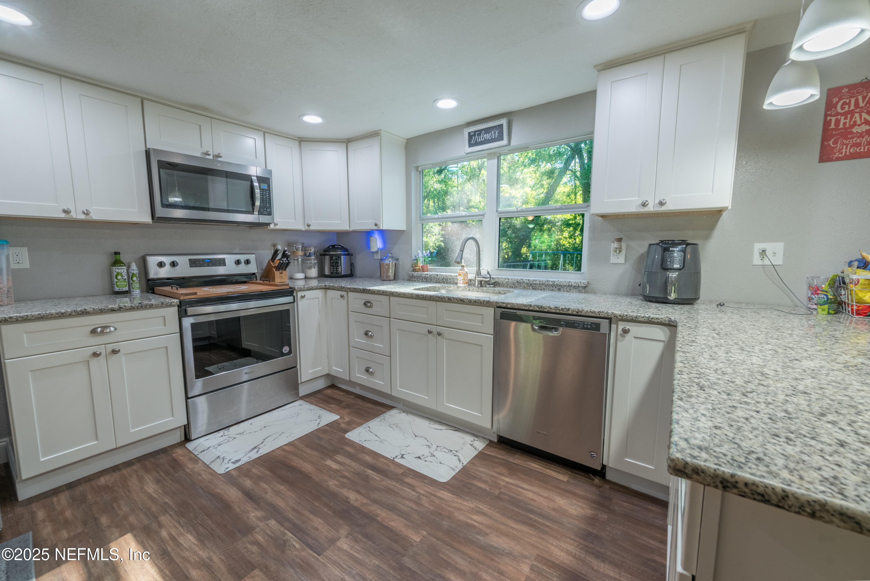 14041 Southeast 100a Road, Unit COUNTY Starke, FL 32091 - Photo 9 of 27 Kitchen