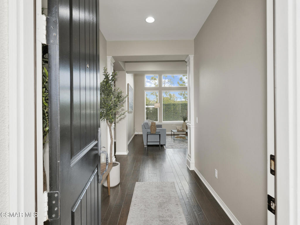 13676 Shenandoah Way Moorpark, CA 93021 - Photo 4 of 47