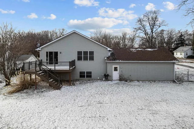 $310,000 | 2916 44th Street, Moline, IL 61265