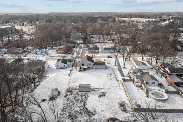 $310,000 | 2916 44th Street, Moline, IL 61265