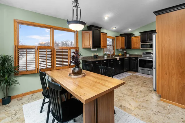 $310,000 | 2916 44th Street, Moline, IL 61265