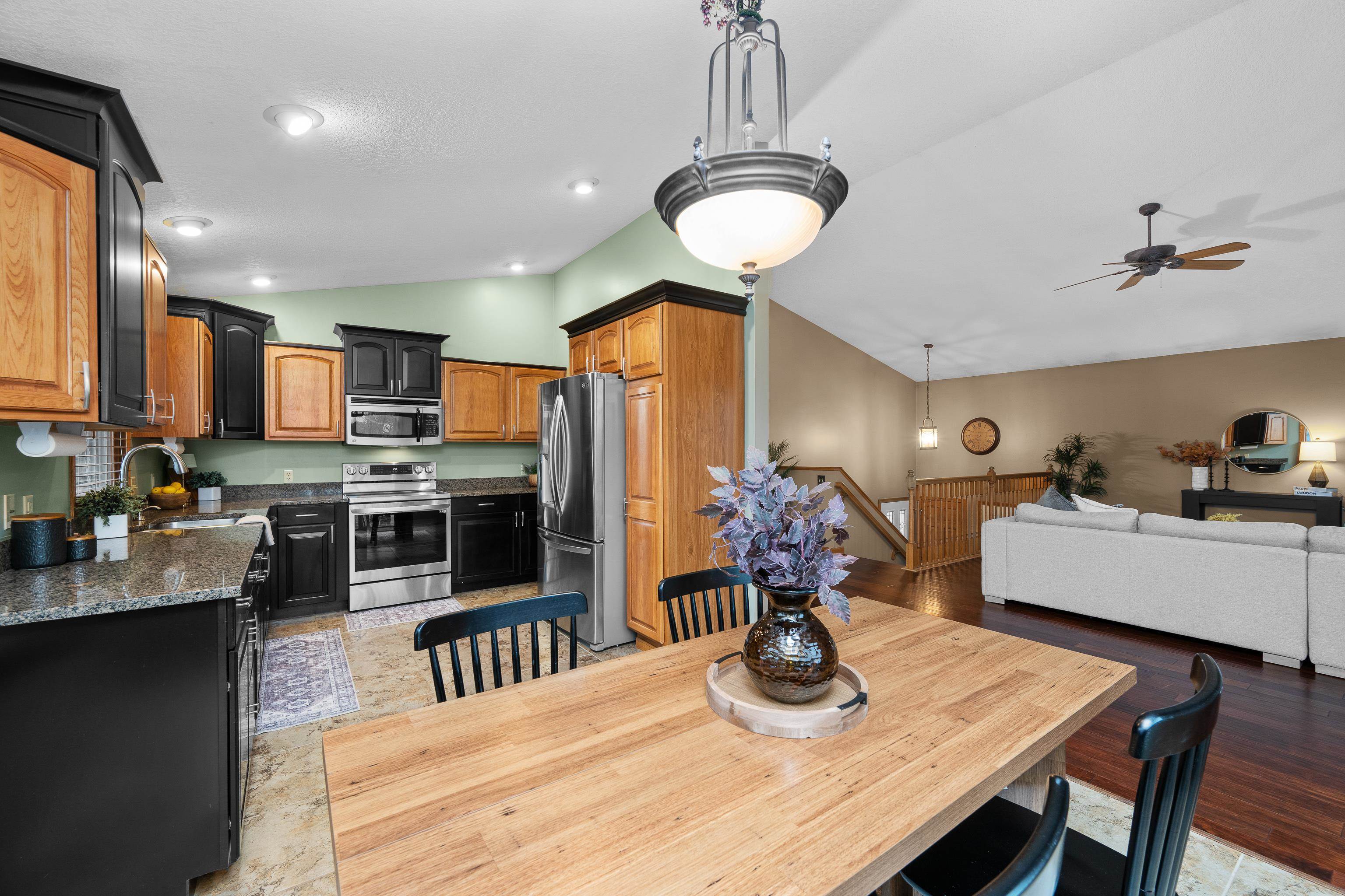 2916 44th Street Moline, IL 61265 - Photo 9 of 29