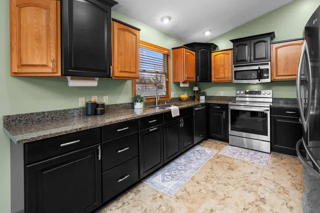 $310,000 | 2916 44th Street, Moline, IL 61265