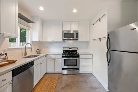 $648,500 | 4015 Ascot Lane, Houston, TX 77092