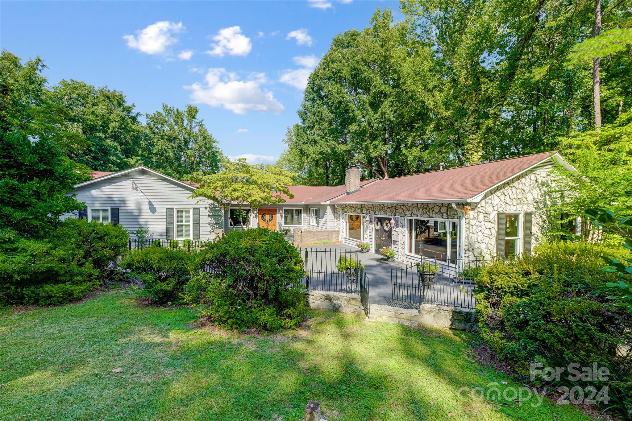 1452 Museum Road Rock Hill, SC 29732 - Photo 4 of 48 Gallery Image 4