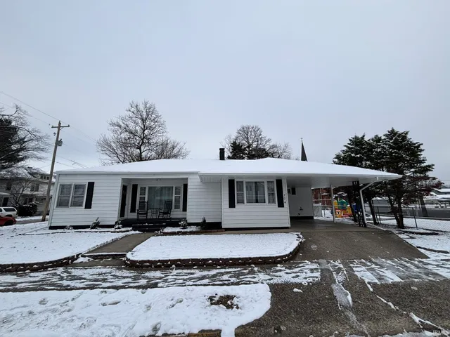 $179,900 | 704 North 9th Street, Vincennes, IN 47591