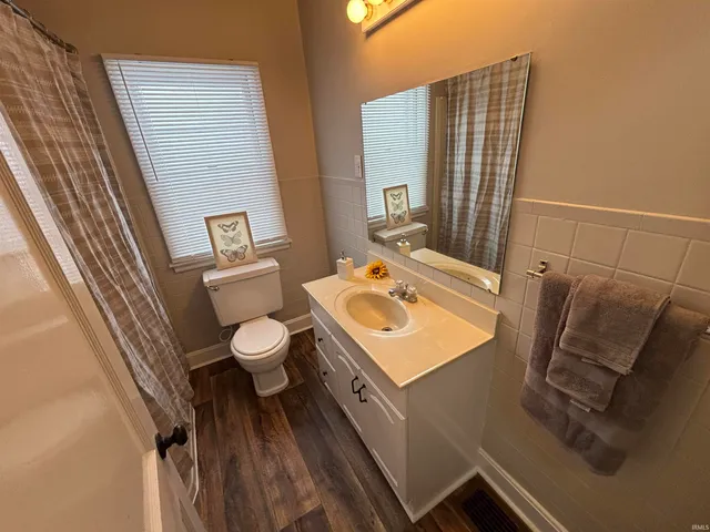 $179,900 | 704 North 9th Street, Vincennes, IN 47591