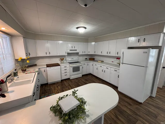 $179,900 | 704 North 9th Street, Vincennes, IN 47591