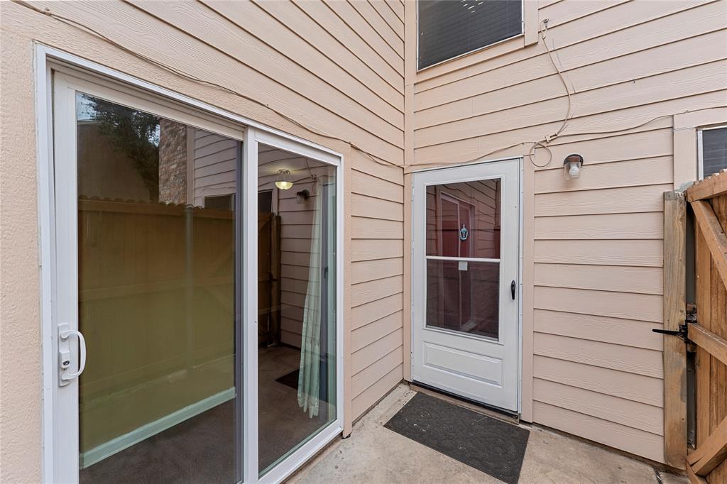 5516 Boca Raton Boulevard, Unit 310 Fort Worth, TX 76112 - Photo 18 of 19 a view of front door and closet