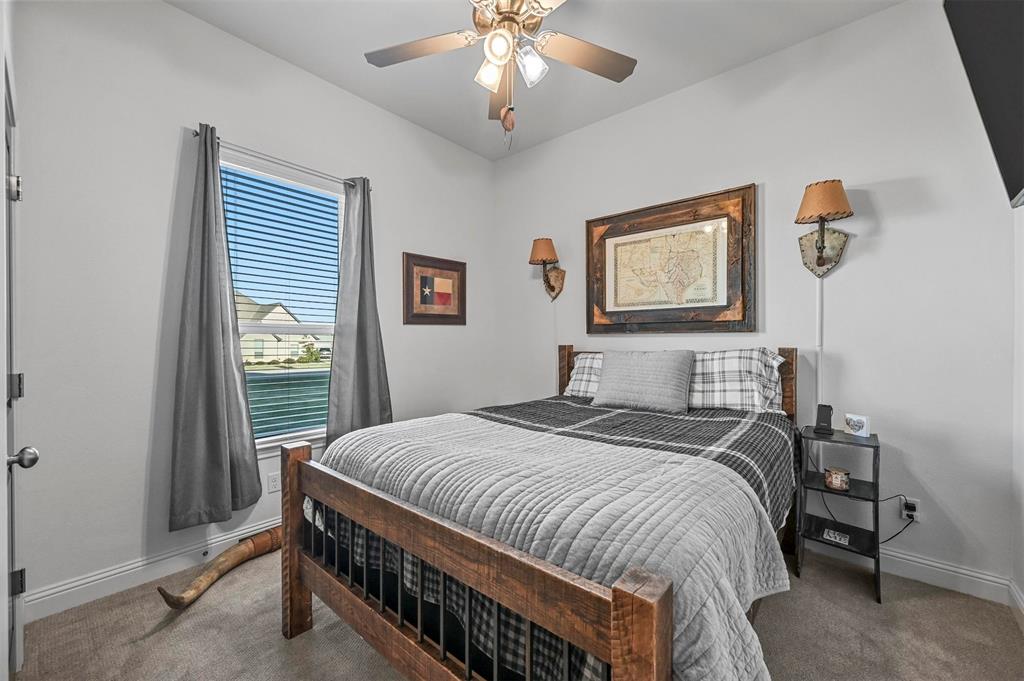 129 Southern Court Springtown, TX 76082 - Photo 14 of 40
