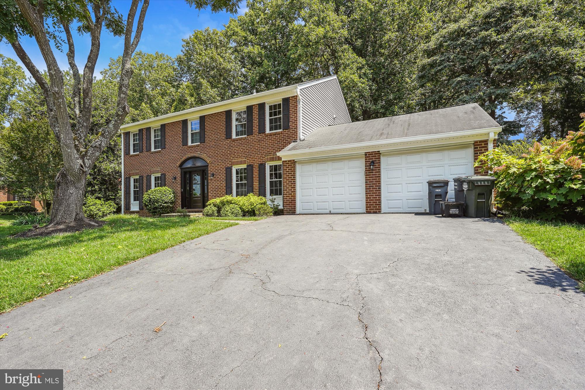 2613 Mountain Laurel Place Reston, VA 20191 - Photo 2 of 78 Driveway