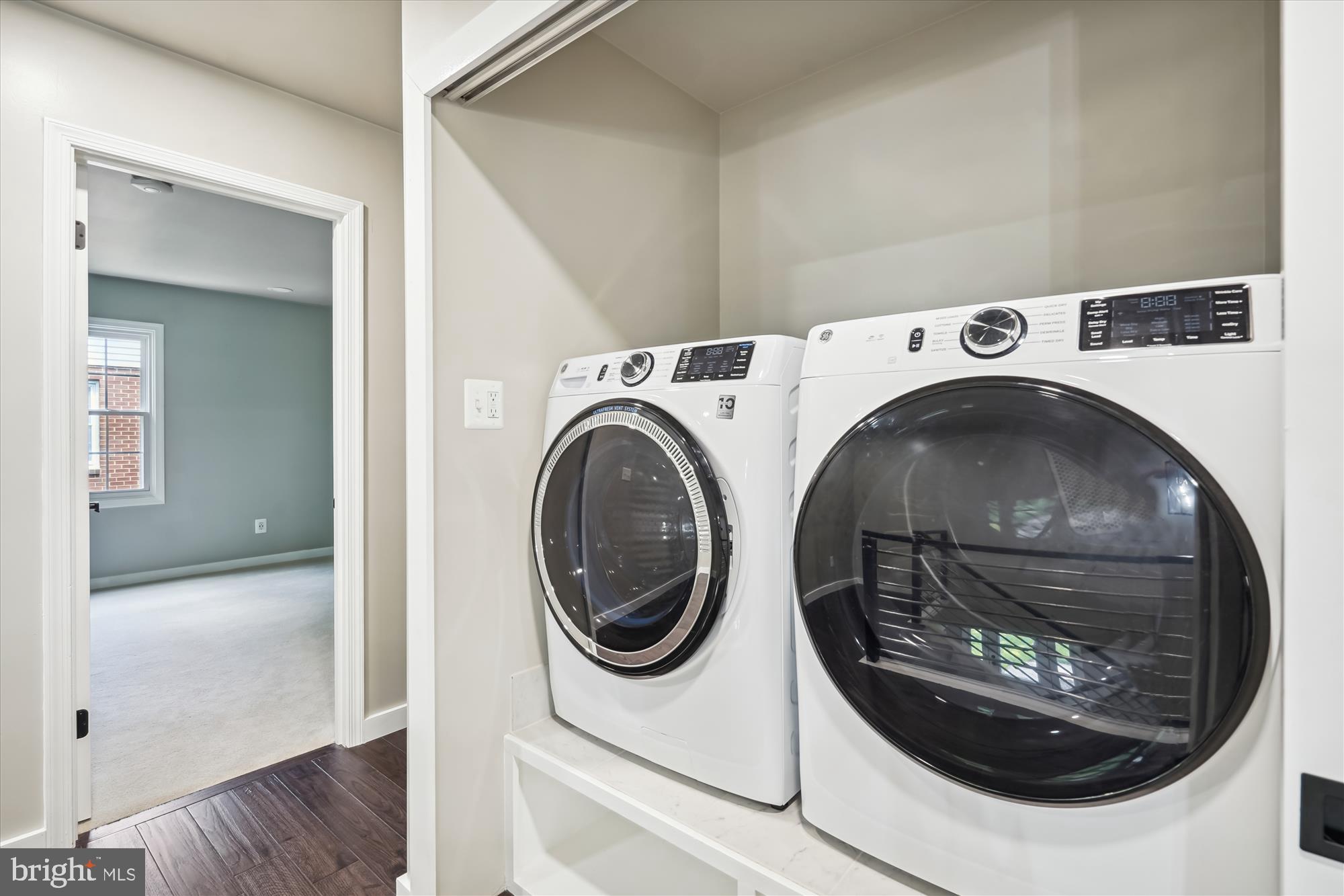 2613 Mountain Laurel Place Reston, VA 20191 - Photo 32 of 78 a utility room with dryer and washer