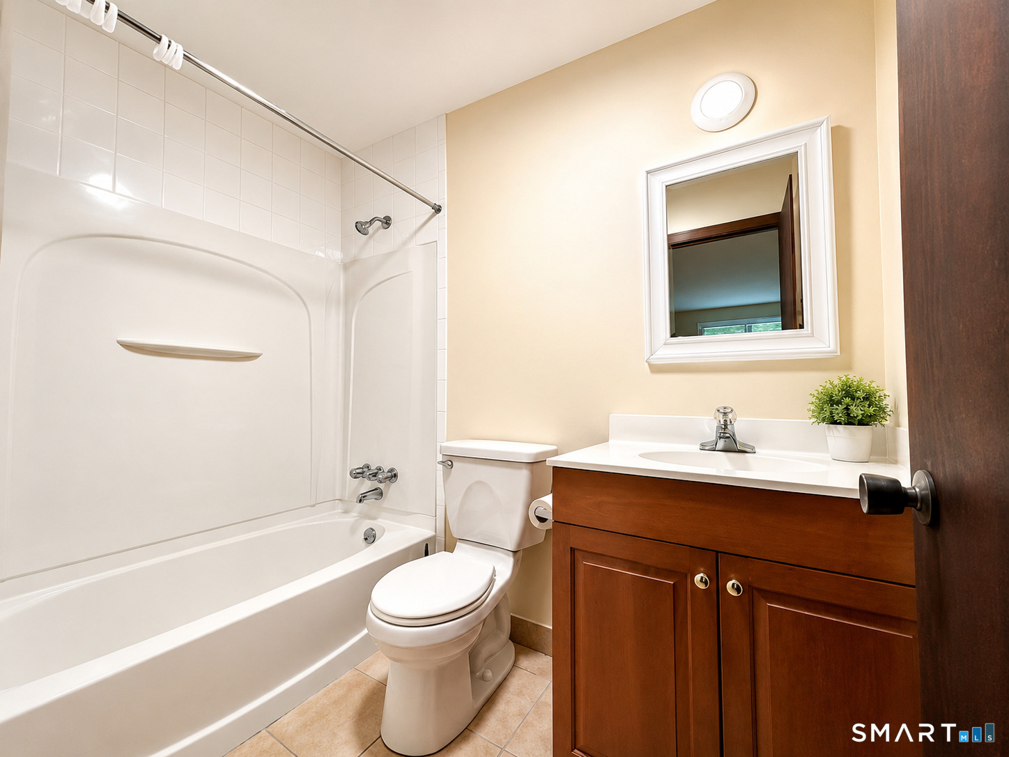 185 Scott Road, Unit 1D Waterbury, CT 06705 - Photo 6 of 7