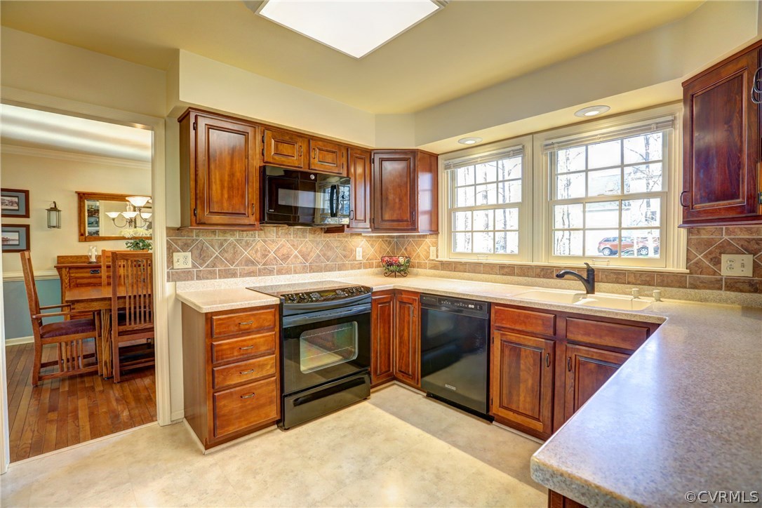 2004 Stoneheather Road Henrico, VA 23238 - Photo 12 of 32 Gallery Image 12
