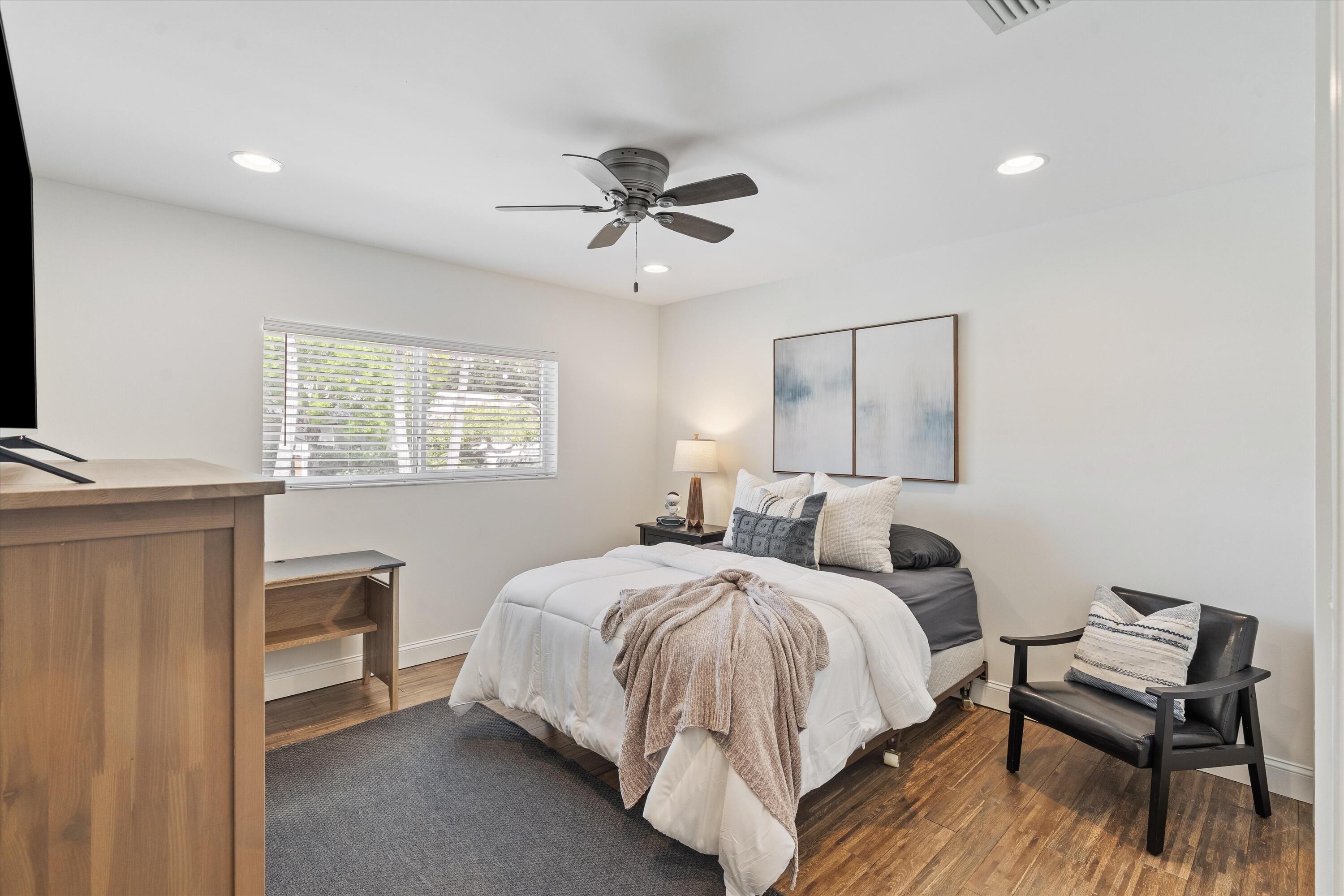 232 Northwest 10th Court Boca Raton, FL 33486 - Photo 21 of 38 Bedroom 2