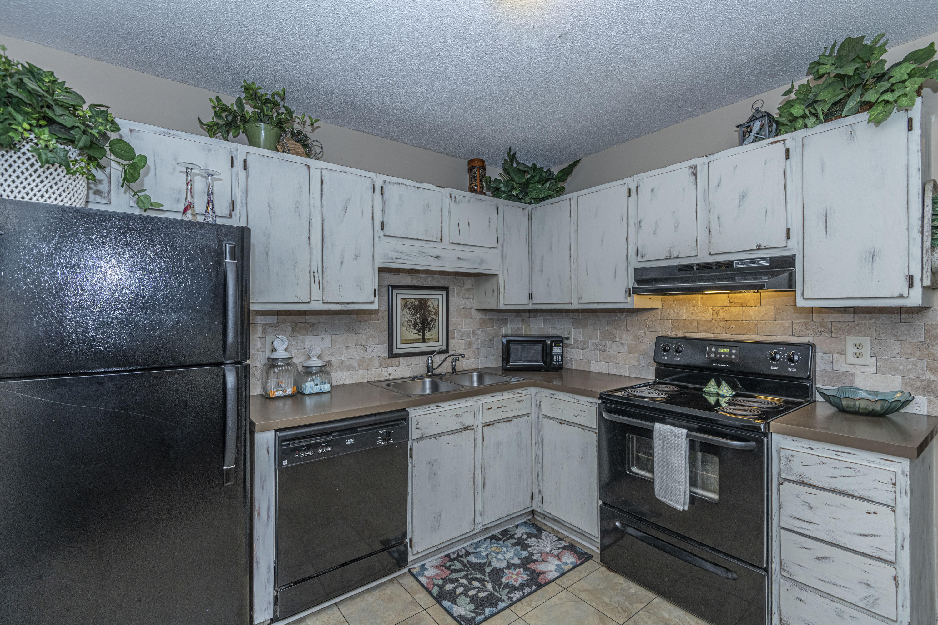 1426 Camp Road, Unit A Charleston, SC 29412 - Photo 10 of 23 Cabinet Space