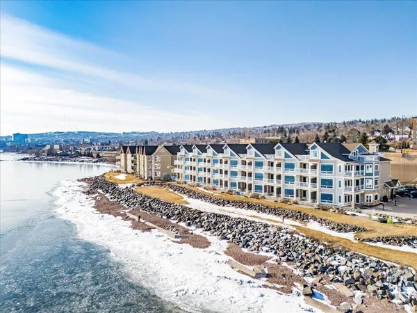 $337,500 | 2100 East Water Street, Unit W307, Duluth, MN 55812