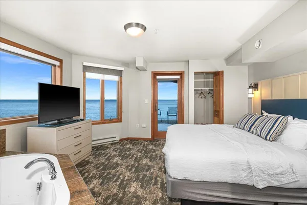 $337,500 | 2100 East Water Street, Unit W307, Duluth, MN 55812