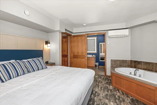 $337,500 | 2100 East Water Street, Unit W307, Duluth, MN 55812