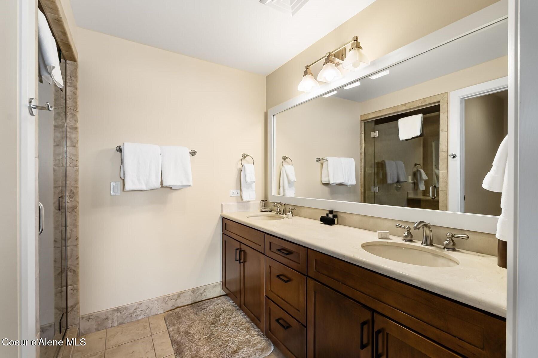 412 Sandpoint Avenue, Unit 131 Sandpoint, ID 83864 - Photo 22 of 36 Master Bathroom