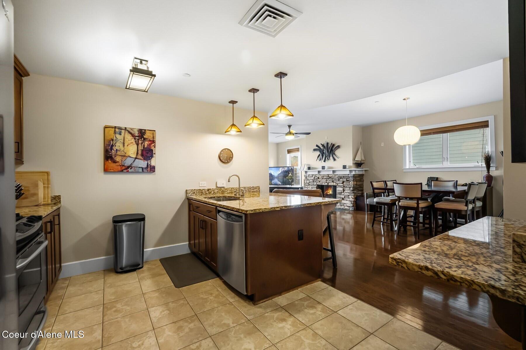412 Sandpoint Avenue, Unit 131 Sandpoint, ID 83864 - Photo 9 of 36 Kitchen