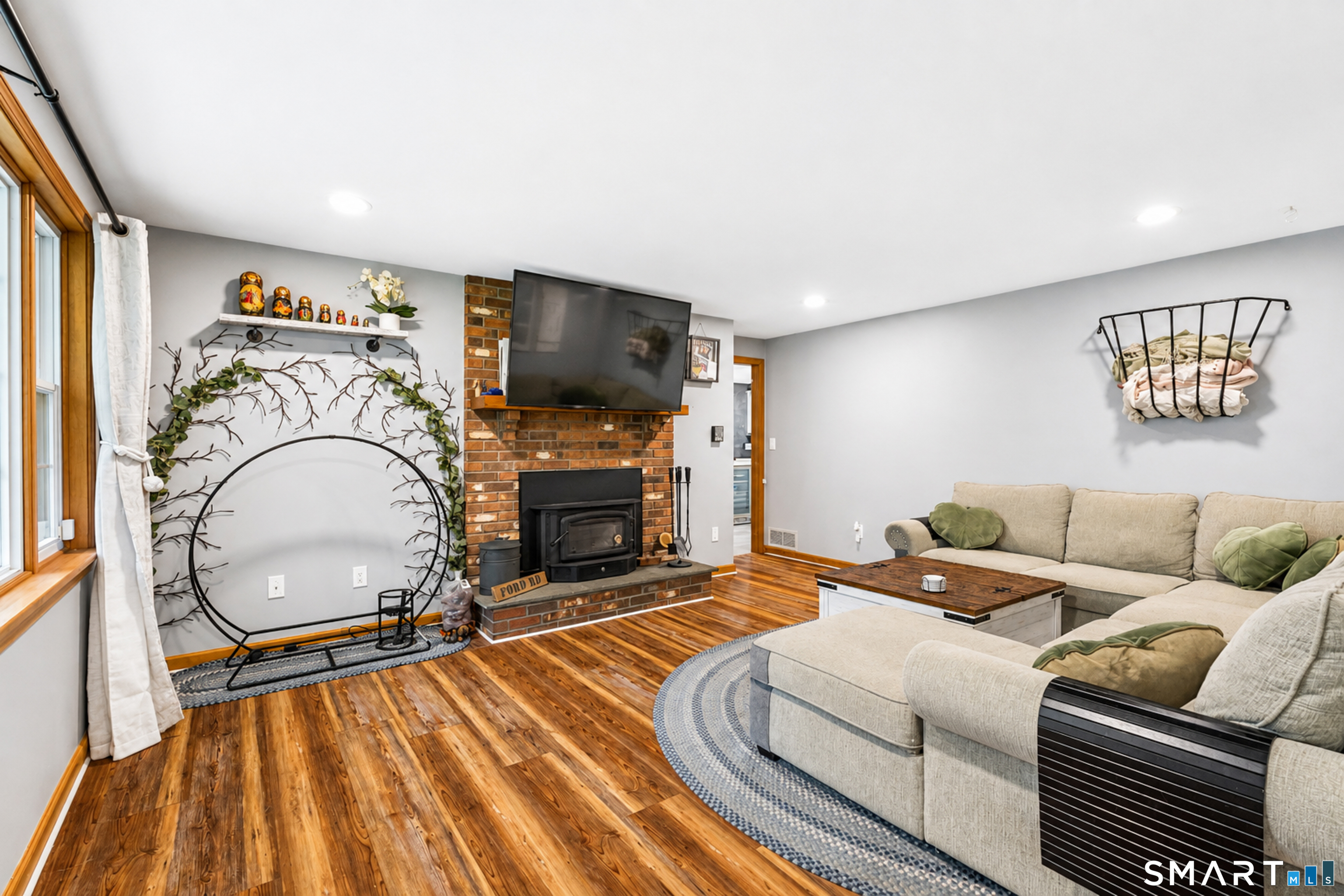 142 Ford Road Woodbridge, CT 06525 - Photo 19 of 40 Gallery Image 19