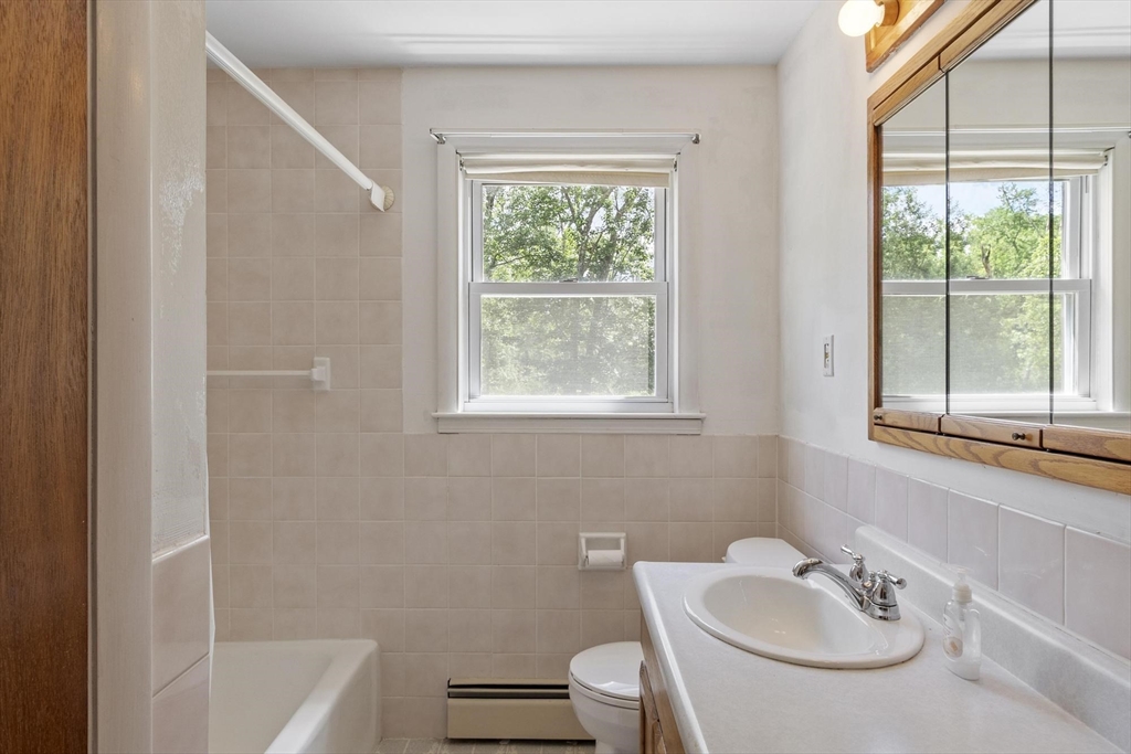 414 Grove Street Reading, MA 01867 - Photo 20 of 37